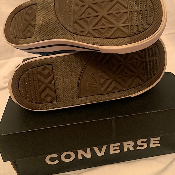 Toddler size 8 converse - Picture 4 of 5